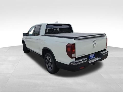 White 2017 Honda Ridgeline RTL