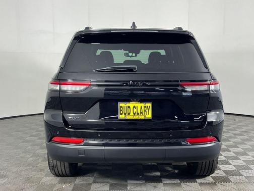 Black 2023 Jeep Grand Cherokee Altitude
