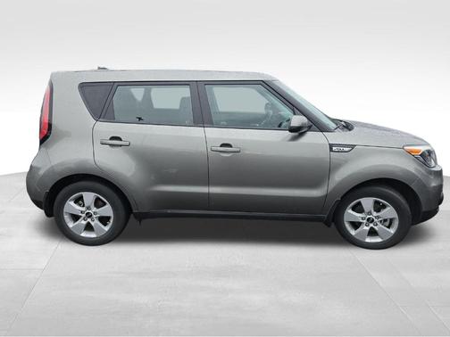 Gray 2019 Kia Soul Base