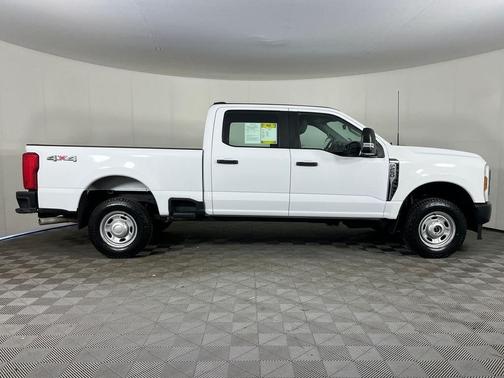 White 2024 Ford F-250 XL