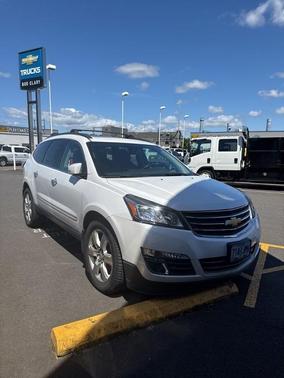 White 2017 Chevrolet Traverse Premier