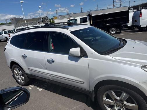 White 2017 Chevrolet Traverse Premier
