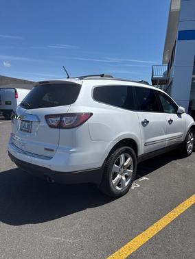 White 2017 Chevrolet Traverse Premier