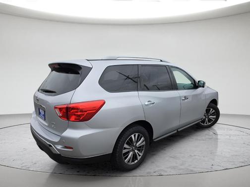 Silver 2020 Nissan Pathfinder SL