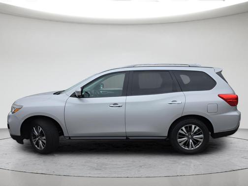 Silver 2020 Nissan Pathfinder SL