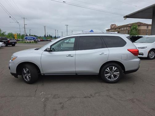 Silver 2020 Nissan Pathfinder SL