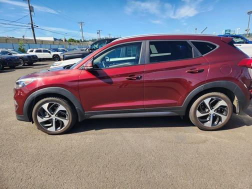 Ruby Wine 2016 Hyundai TUCSON Sport