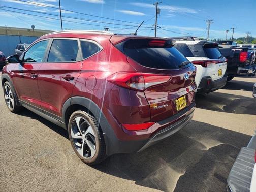 Ruby Wine 2016 Hyundai TUCSON Sport
