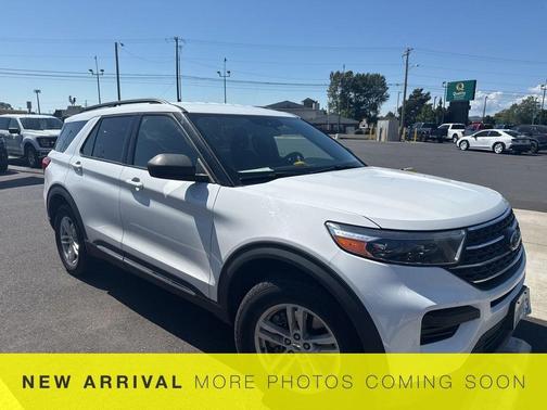 White 2020 Ford Explorer XLT