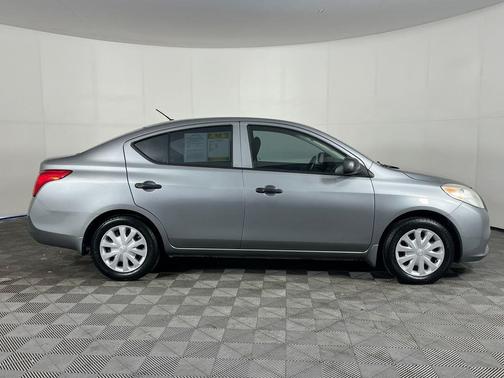 Magnetic Gray 2012 Nissan Versa 1.6 S