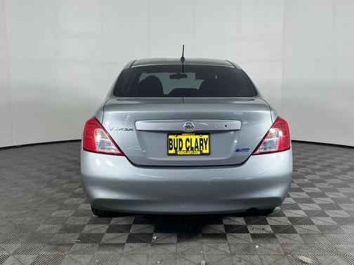 Magnetic Gray 2012 Nissan Versa 1.6 S