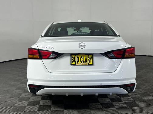 Glacier White 2025 Nissan Altima SV