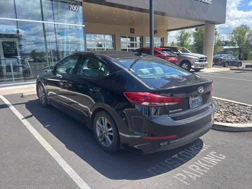 Black 2018 Hyundai ELANTRA SEL