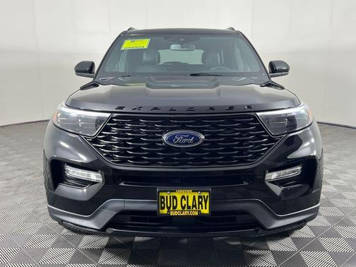 Black 2023 Ford Explorer ST-Line