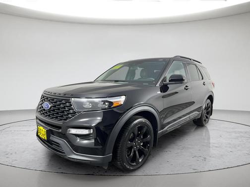 Black 2023 Ford Explorer ST-Line