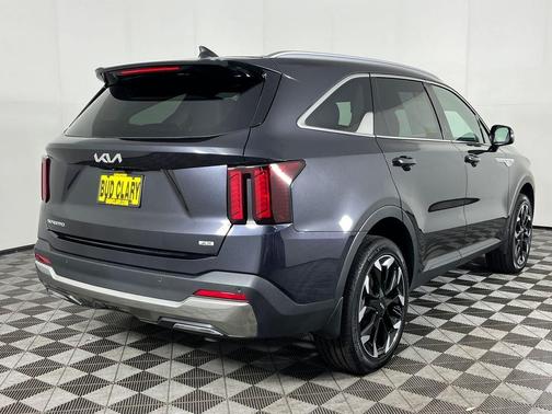 2025 Kia Sorento EX
