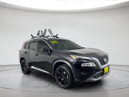 Black 2023 Nissan Rogue SL