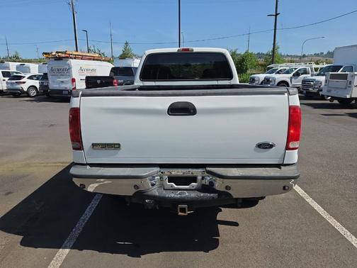 White 2006 Ford F-350