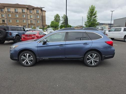 Twilight Blue Metallic 2018 Subaru Outback 3.6R Limited