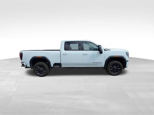 White 2024 GMC Sierra 2500 AT4