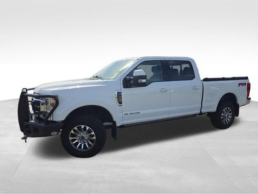 White 2022 Ford F-350 Lariat Super Duty