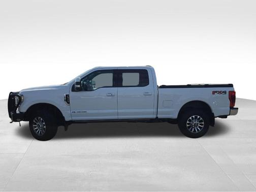 White 2022 Ford F-350 Lariat Super Duty