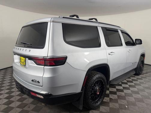 2022 Jeep Wagoneer Series III