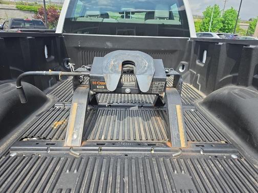 White 2022 Ford F-250 XL