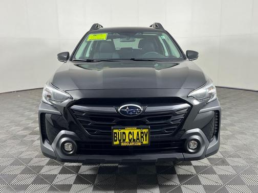 Crystal Black Silica 2023 Subaru Outback Premium