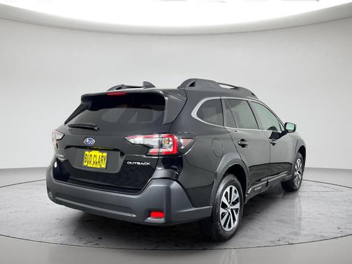 Crystal Black Silica 2023 Subaru Outback Premium