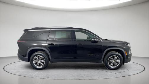 Black 2025 Chevrolet Traverse LT