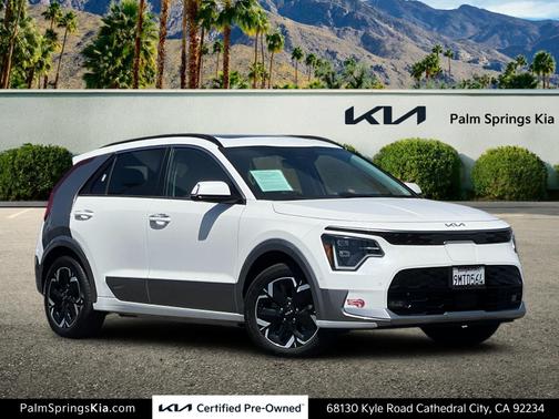 Snow White Pearl 2023 Kia Niro EV Wave