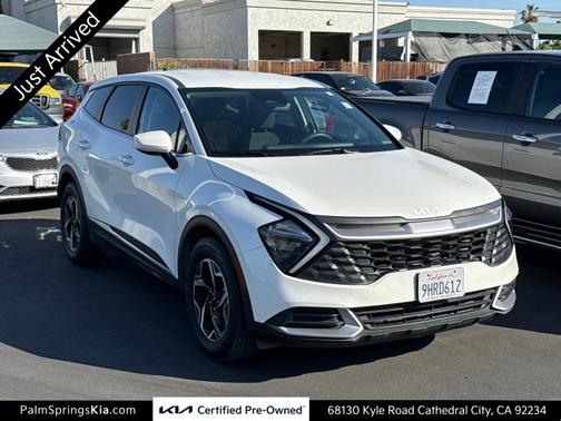 Snow White Pearl 2023 Kia Sportage LX