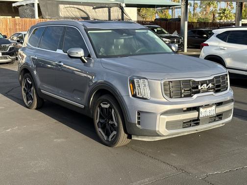 2023 Kia Telluride S