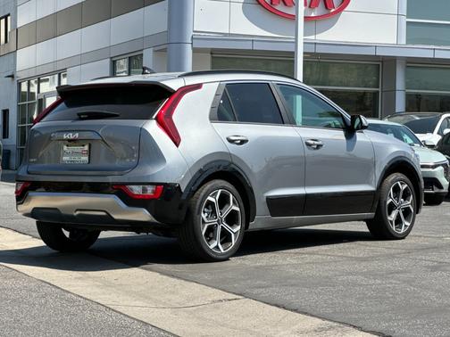 2024 Kia Niro EX Touring