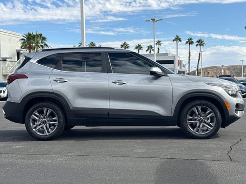 2023 Kia Seltos S