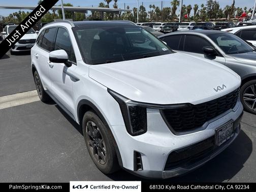 White Pearl 2024 Kia Sorento S