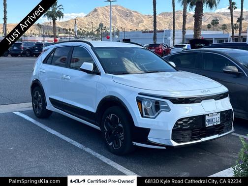 Snow White Pearl 2024 Kia Niro EV Wind