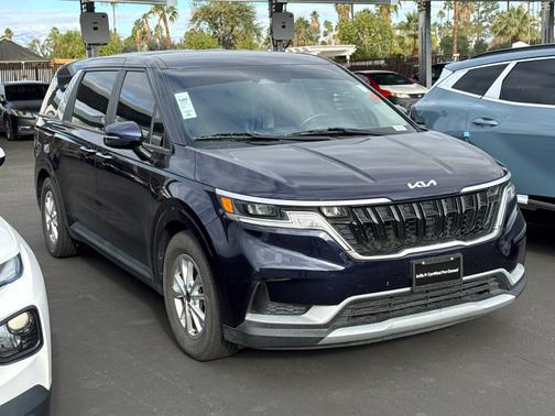 2023 Kia Carnival LX