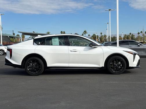 2025 Kia K4 GT-Line Turbo