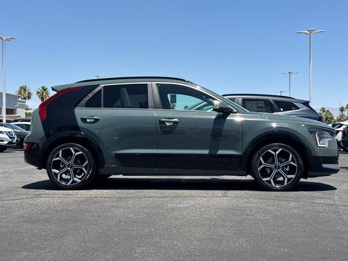 Green 2023 Kia Niro SX Touring