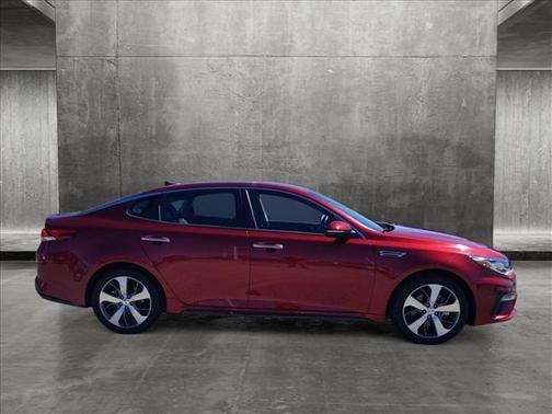 Photo 5 of 23 of 2019 Kia Optima S