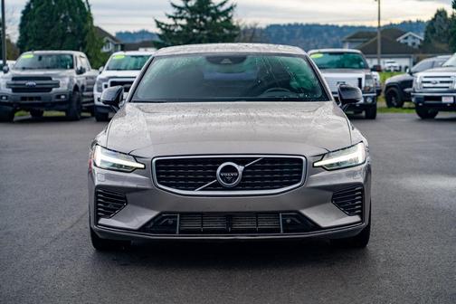 2019 Volvo S60 Hybrid T8 R-Design