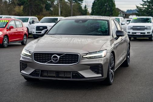2019 Volvo S60 Hybrid T8 R-Design