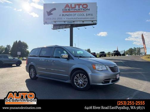 Billet Silver Metallic Clearcoat 2014 Chrysler Town & Country Touring-L