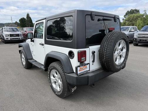 Bright White 2013 Jeep Wrangler Sport