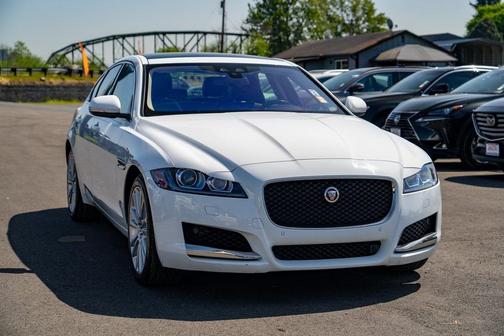 2018 Jaguar XF 25t Prestige