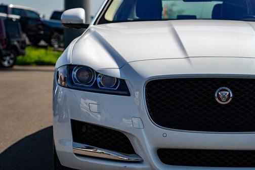 2018 Jaguar XF 25t Prestige