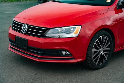 Tornado Red 2016 Volkswagen Jetta 1.8T Sport