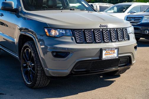 2021 Jeep Grand Cherokee Laredo